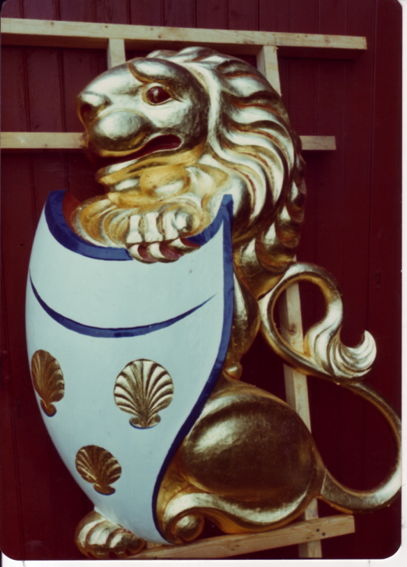 Laughing Lions, (one of pair), pine and polychrome (1968)